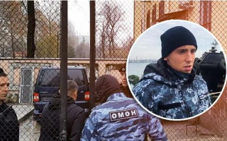 Одному из пленных моряков удалось передать записку родным