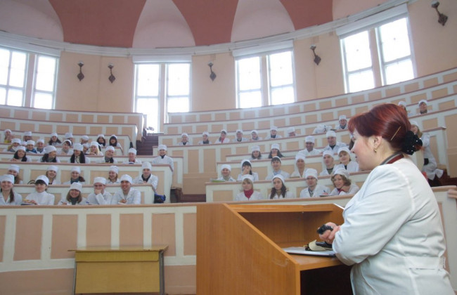 В Украине рейдеры захватили ВУЗ