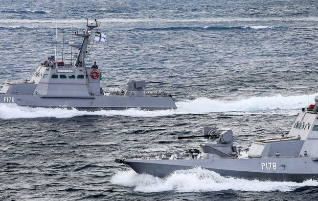 «Суд» над моряками в Крыму: оставшимся 9 украинцам изберут меру пресечения