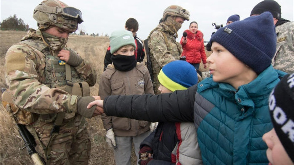 Военное положение: к жителям Донбасса обратились с важным заявлением