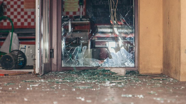 Дерзкое нападение на банкомат в Днепре: появились подробности о похищенной сумме