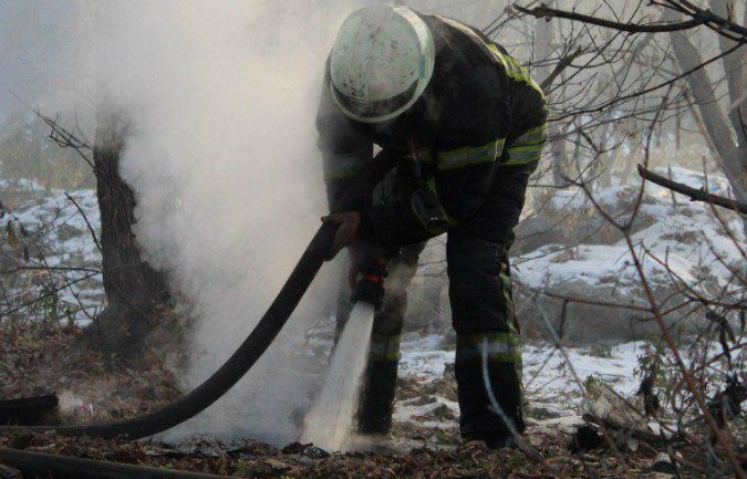 В Киеве произошел пожар в теплотрассе: все подробности