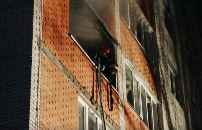 Потужна пожежа у Тернополі: люди дивом врятувались