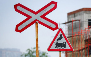 Труп прятали в мешках: под Николаевом машинисты переехали женщину