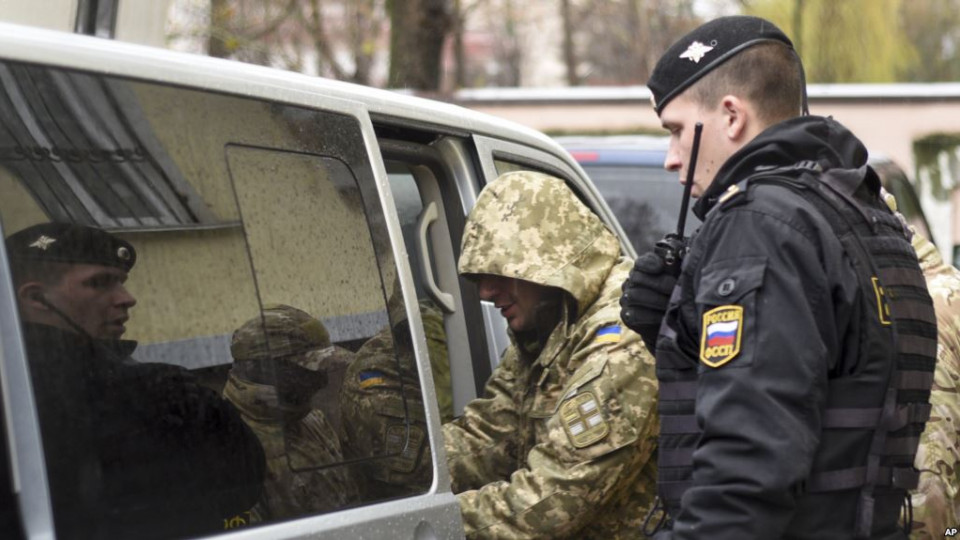 Освобождение пленных украинских моряков может затянуться: известны причины