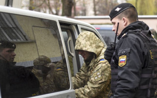 Освобождение пленных украинских моряков может затянуться: известны причины