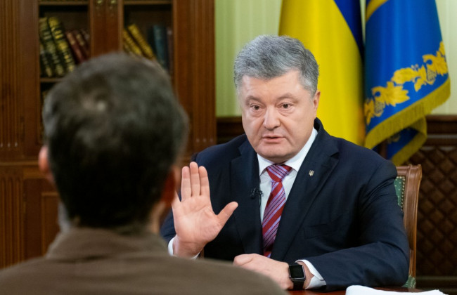 Военное положение в Украине: Порошенко сделал заявление Путину