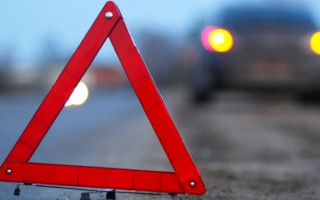 В Днепре автомобиль полицейских сбил девушку