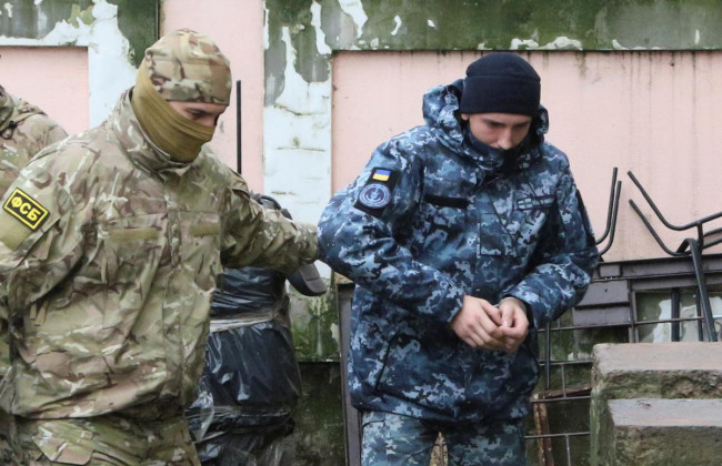 Захват украинских моряков: Порошенко сообщил о первом решении ЕСПЧ