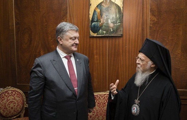 Томос для Украины: Порошенко назвал сроки проведения объединительного собора
