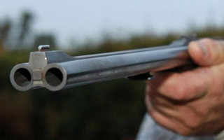 Неизвестные обстреляли автомобиль мэра под Киевом