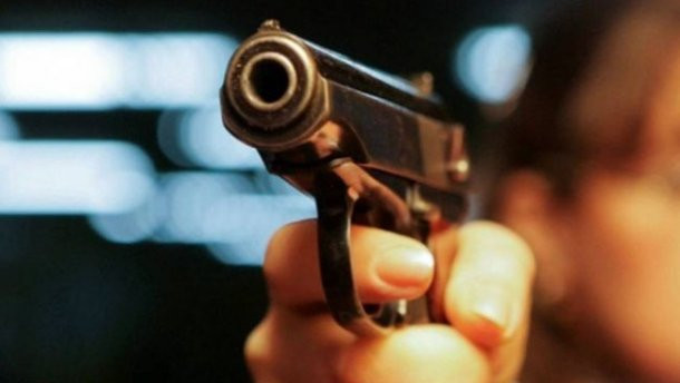 В Харькове коп застрелил ранившего его ножом парня