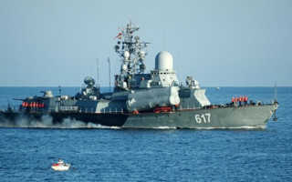 Вооруженный ракетный корабль РФ отправили в Крым: есть подробности