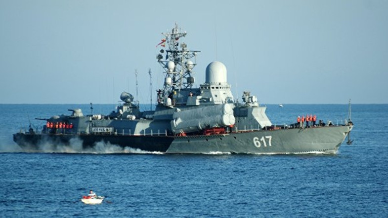 Вооруженный ракетный корабль РФ отправили в Крым: есть подробности