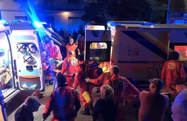 Трагедия в Италии: подростки погибли во время давки в ночном клубе