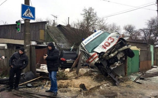 «Скорая» в Житомире протаранила дом