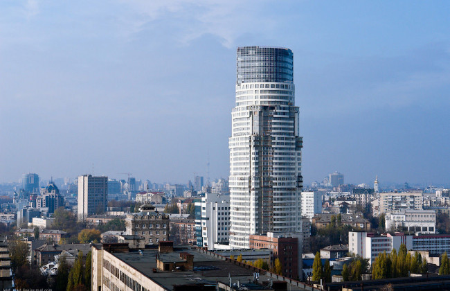 Пожар в Киеве: горело самое высокое здание в Украине