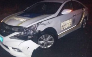 Два автомобілі патрульних зіштовхнулись у Києві