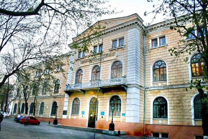 Нет денег на отопление: один из одесских вузов временно закроют