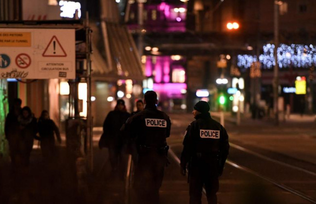 Теракт во Франции: из автомата расстреляли рождественскую ярмарку