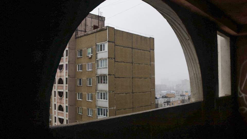 У Києві учасник АТО викинувся 14 поверху: всі подробиці