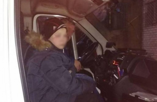 Бив братів: дитина повідомила копів про звірства п’яного вітчима