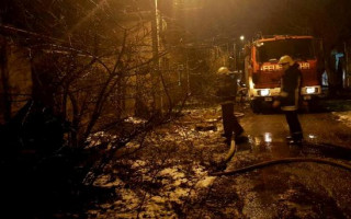 В Одесе вспыхнуло заброшенное здание: в пылающем доме нашли тело мужчины