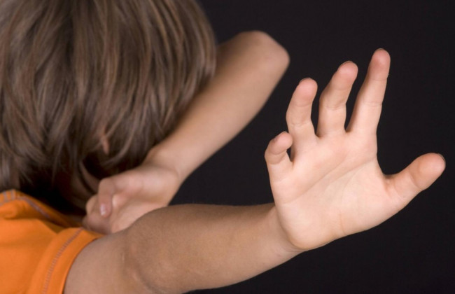 13-летнего ребенка жестоко избил пьяный мужчина в Днепре