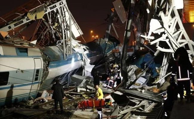 Авария в Турции: появилось видео столкновения поездов