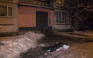 ЧП в Киеве: мужчина выбросился с 15 этажа из квартиры экс-возлюбленной