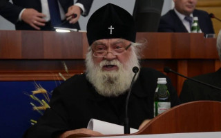 Томос для Украины: еще один митрополит УПЦ МП поддержал автокефалию