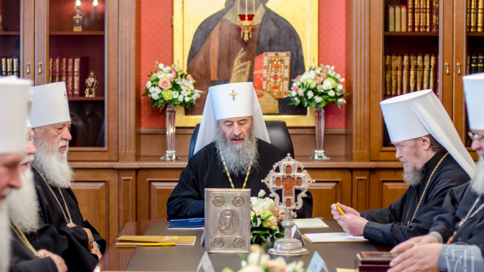 Синод УПЦ МП отлучил от церкви двух своих митрополитов