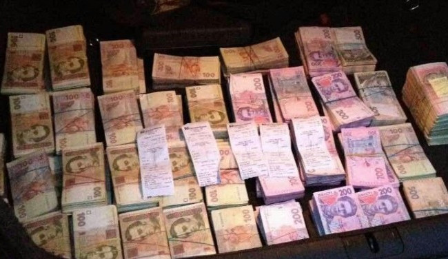 Даруємо 360 тисяч: масштабну аферу викрили в Україні