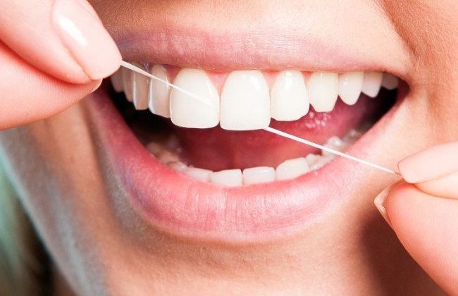 9 мифов о вреде использования зубной нити
