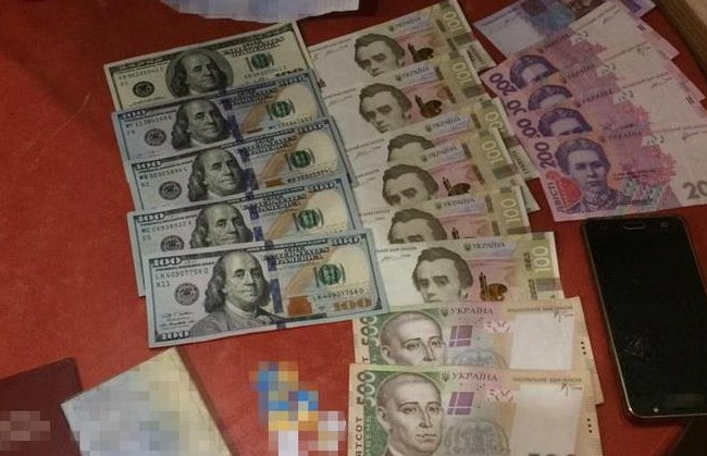 Вимагали гроші у громадян: СБУ затримала членів міжнародного угруповання