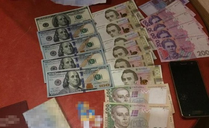 Вимагали гроші у громадян: СБУ затримала членів міжнародного угруповання