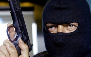 Зухвала банда з битами напала на АЗС на Рівненщині