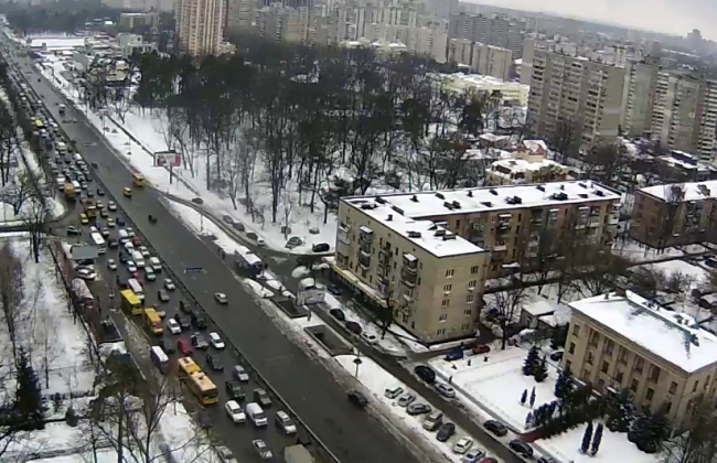 ДТП на проспекте Победы в Киеве: образовалась масштабная пробка