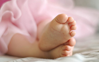 11-річна дівчинка з України народила дитину в Польщі