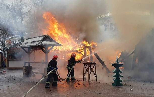 В центре Львова на рождественской ярмарке произошел взрыв