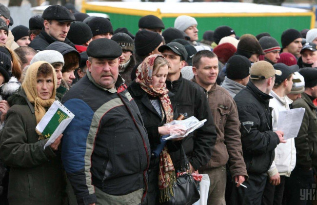 Сколько украинцев работает за границей: в Минсоцполитики назвали цифры