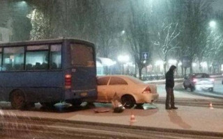 Автобус и две легковушки «сыграли в кегли» в Чернигове