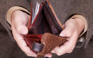 Дерзкое ограбление: у мужчины похитили треть миллиона в ресторане