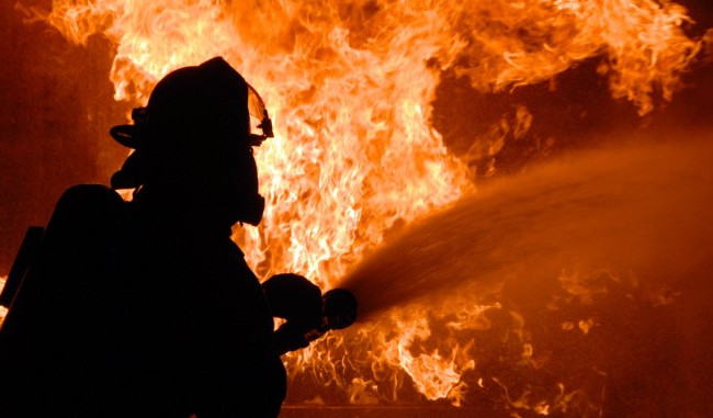 Під час пожежі у готелі в Карпатах загинула людина