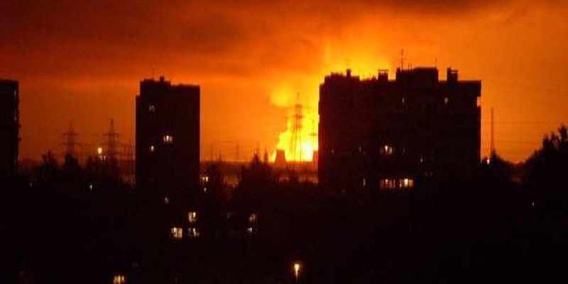 Мощный взрыв в Киеве: бомбу забросили в окно дома
