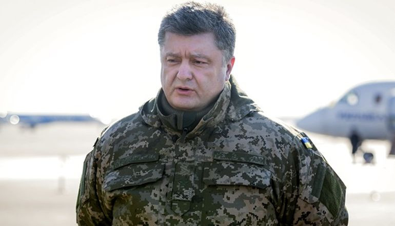 Тысячи танков: РФ массово подтягивает тяжелую технику к границам Украины