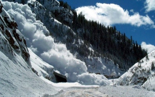 Снеголавинная опасность в Карпатах: в ГСЧС сделали заявление туристам