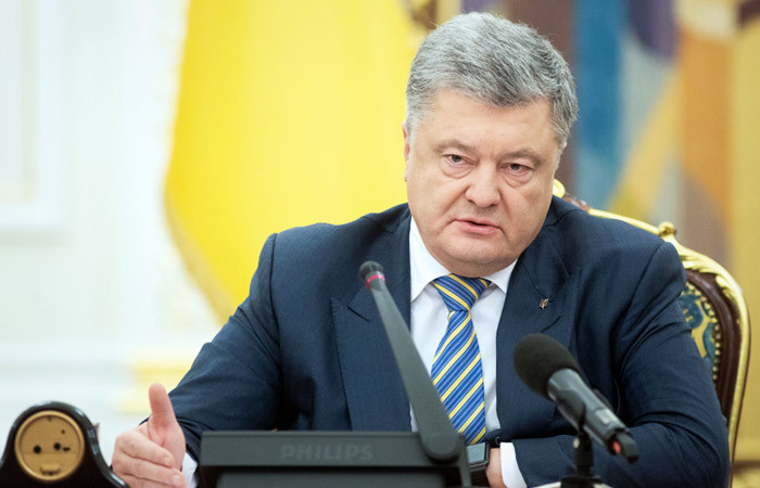 Военное положение в Украине официально закончилось: заявление Порошенко