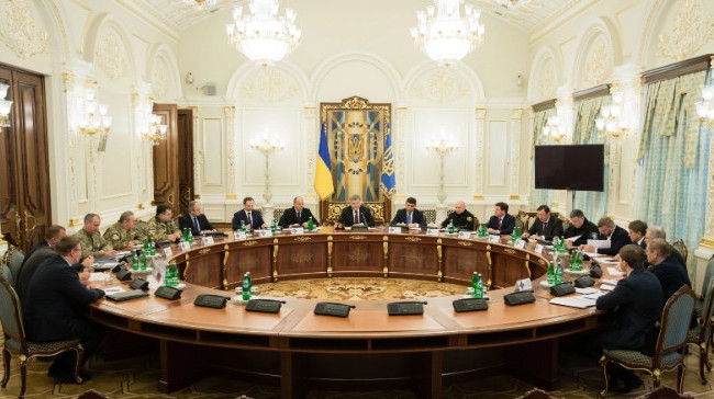 Украина ввела новые санкции против РФ: все подробности