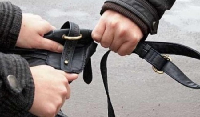 Похитили крупную сумму денег: неизвестные напали на журналиста в Харькове